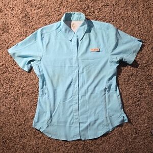 Columbia Women's Light Blue Button Down Shirt